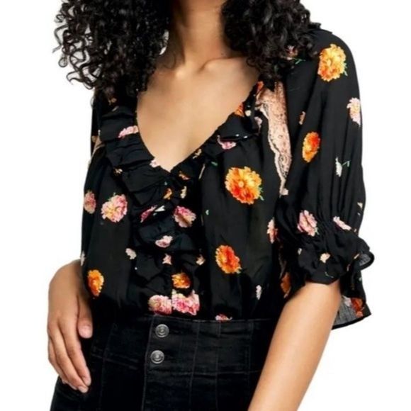 NWT Free People Poppy Balloon Sleeve Ruffle Floral V-Neck Lace Detail Bo… - Picture 11 of 14